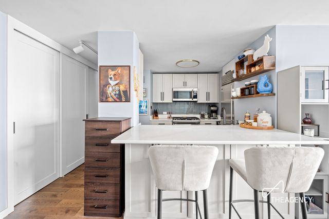 200 E 84th St Apt 11F, New York City, NY 10028
