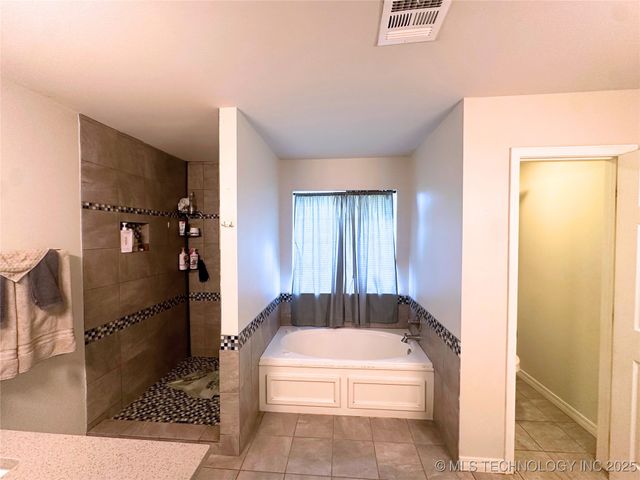 10922 E Canyon Oaks Boulevard, Claremore, OK 74017