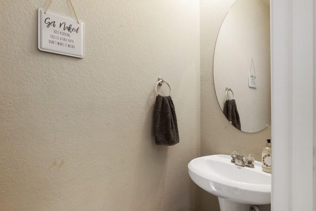 1766 Parkside Shores Lane, Crosby, TX 77532