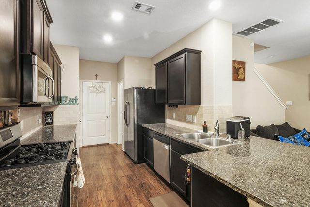 1766 Parkside Shores Lane, Crosby, TX 77532