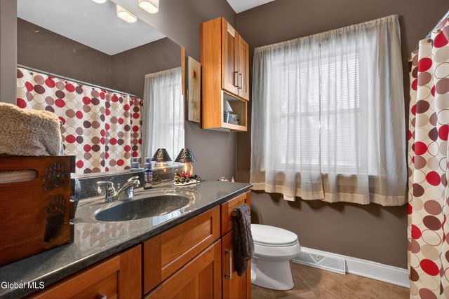 15 Debbie Lane, Sand Lake, NY 12018