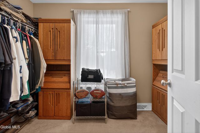 15 Debbie Lane, Sand Lake, NY 12018