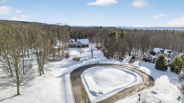 15 Debbie Lane, Sand Lake, NY 12018