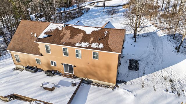 15 Debbie Lane, Sand Lake, NY 12018