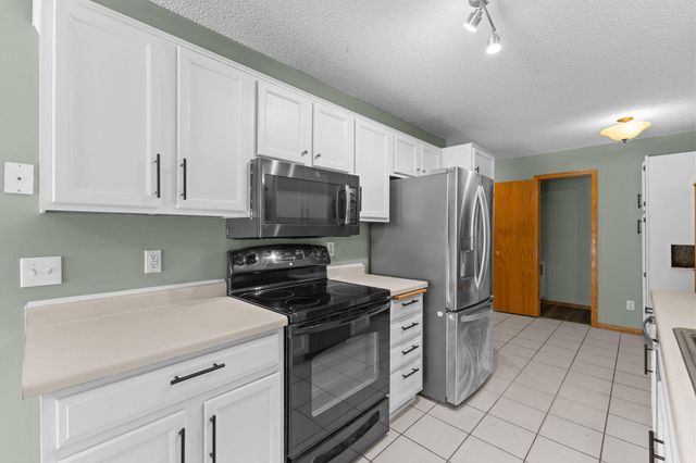 12598 74th Avenue N, Maple Grove, MN 55369