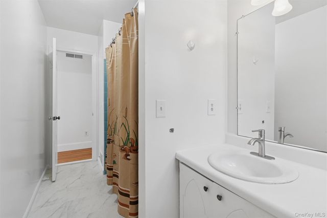 350 Soundview Road, Orient, NY 11957