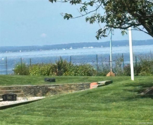 350 Soundview Road, Orient, NY 11957