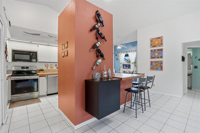 846 CENTERWOOD DRIVE, Tarpon Springs, FL 34688