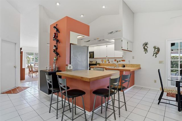 846 CENTERWOOD DRIVE, Tarpon Springs, FL 34688