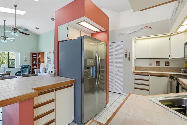 846 CENTERWOOD DRIVE, Tarpon Springs, FL 34688