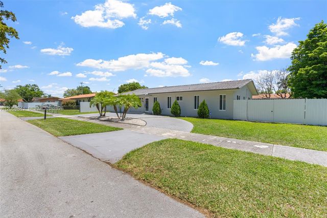 12724 SW 33rd Ter, Miami, FL 33175