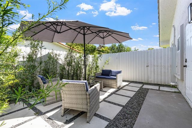 12724 SW 33rd Ter, Miami, FL 33175