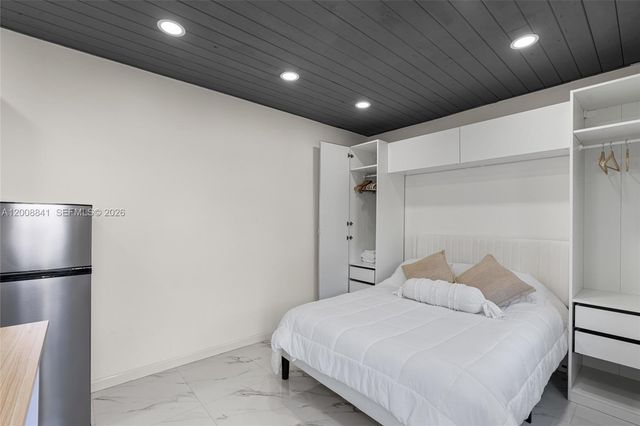 12724 SW 33rd Ter, Miami, FL 33175