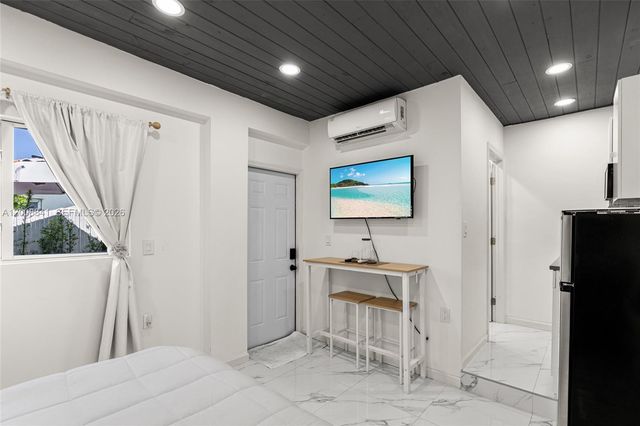 12724 SW 33rd Ter, Miami, FL 33175