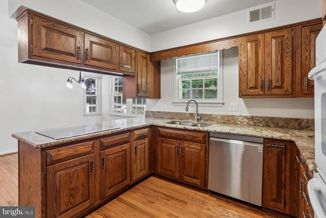 903 RIDGE DR, Mclean, VA 22101