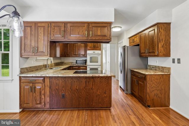 903 RIDGE DR, Mclean, VA 22101