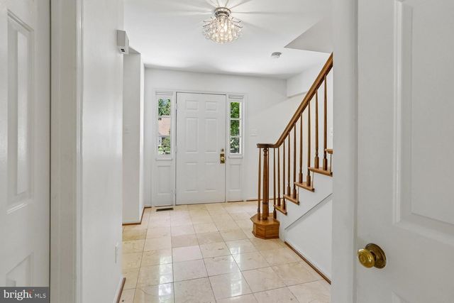 903 RIDGE DR, Mclean, VA 22101