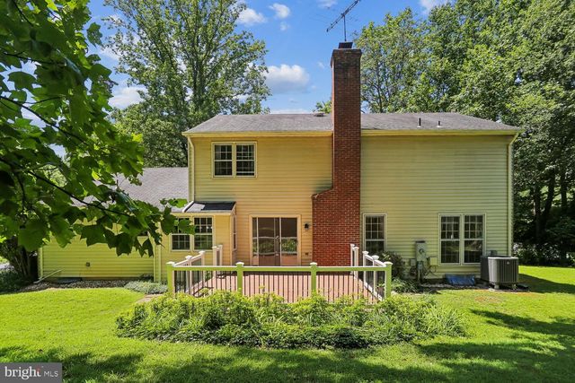 903 RIDGE DR, Mclean, VA 22101