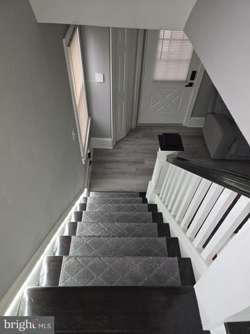 530 WALNUT AVE, Laurel Springs, NJ 08021