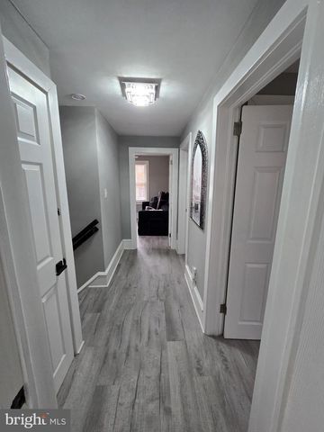 530 WALNUT AVE, Laurel Springs, NJ 08021