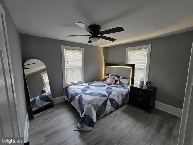 530 WALNUT AVE, Laurel Springs, NJ 08021