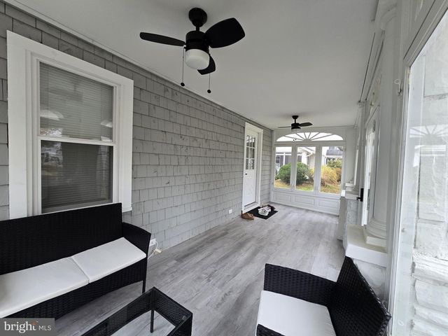 530 WALNUT AVE, Laurel Springs, NJ 08021