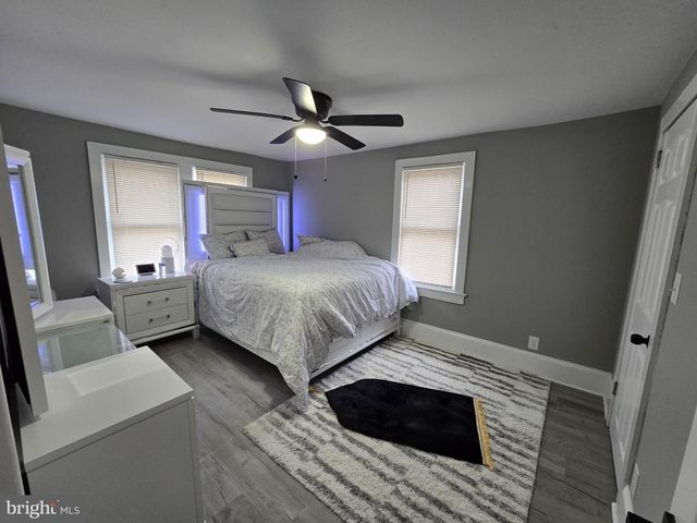 530 WALNUT AVE, Laurel Springs, NJ 08021