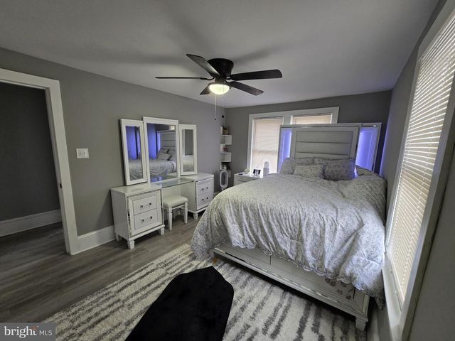 530 WALNUT AVE, Laurel Springs, NJ 08021