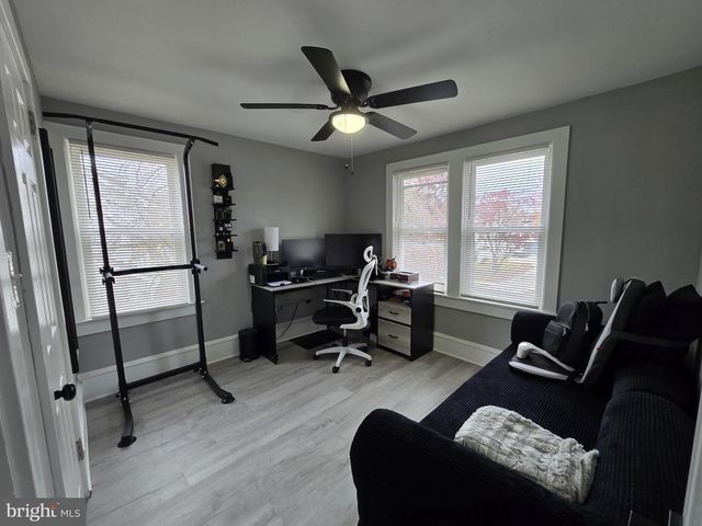 530 WALNUT AVE, Laurel Springs, NJ 08021