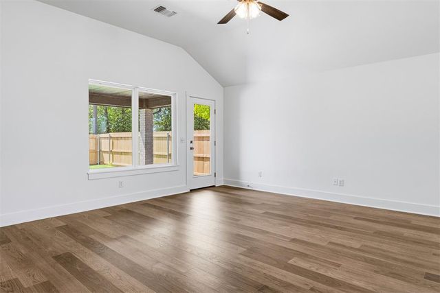 151 Pleasant View, Harrah, OK 73045