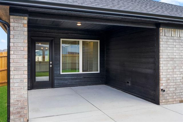 151 Pleasant View, Harrah, OK 73045