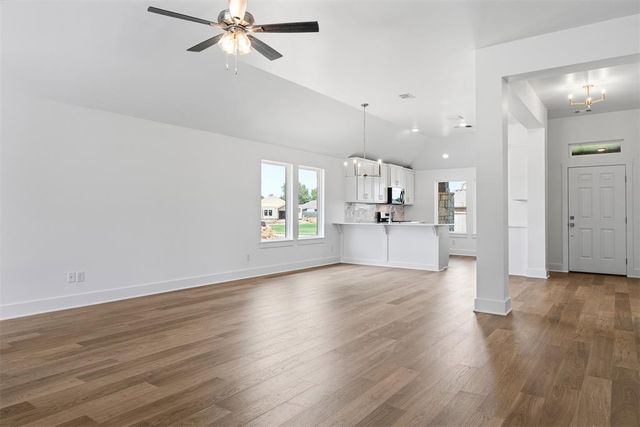 151 Pleasant View, Harrah, OK 73045