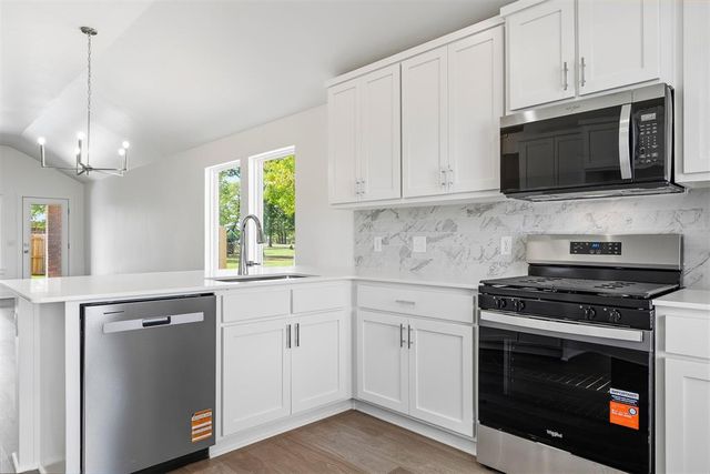 151 Pleasant View, Harrah, OK 73045