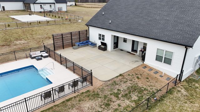 4055 Calista Rd, Cross Plains, TN 37049