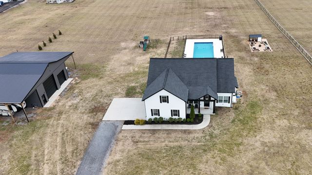 4055 Calista Rd, Cross Plains, TN 37049