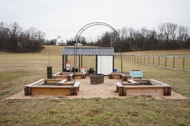 4055 Calista Rd, Cross Plains, TN 37049