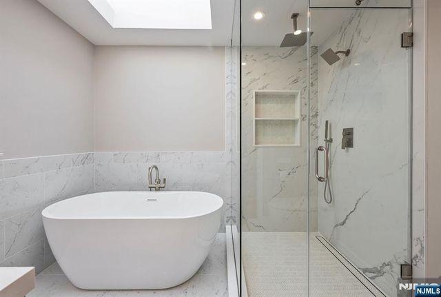 445 Pine Hill Road, Leonia, NJ 07605