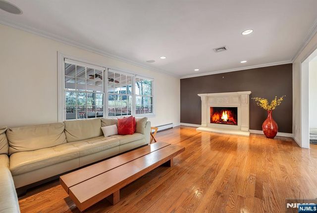 445 Pine Hill Road, Leonia, NJ 07605