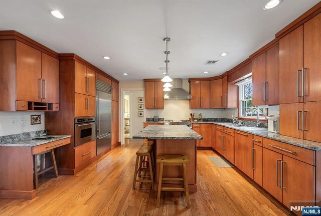 445 Pine Hill Road, Leonia, NJ 07605