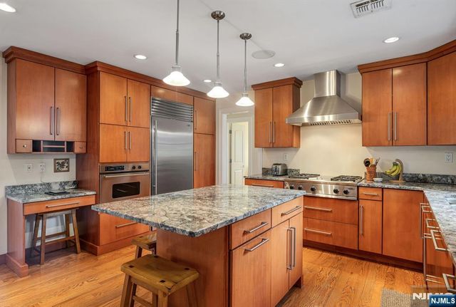 445 Pine Hill Road, Leonia, NJ 07605