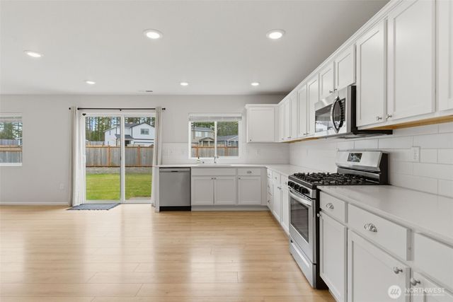 430 NE Ridge Point Boulevard, Belfair, WA 98528