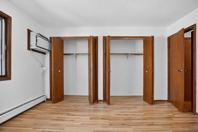 5143 N East River Road 355-D, Chicago, IL 60656