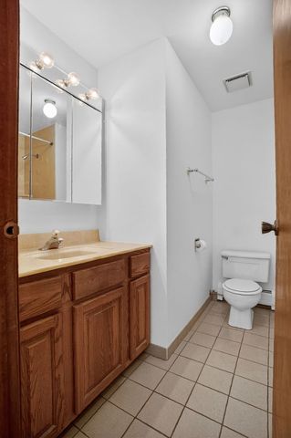 5143 N East River Road 355-D, Chicago, IL 60656