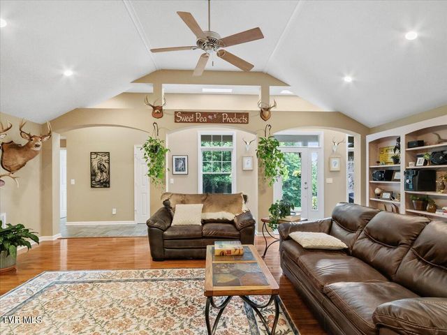309 Roan Springs Lane, Roan Mountain, TN 37687