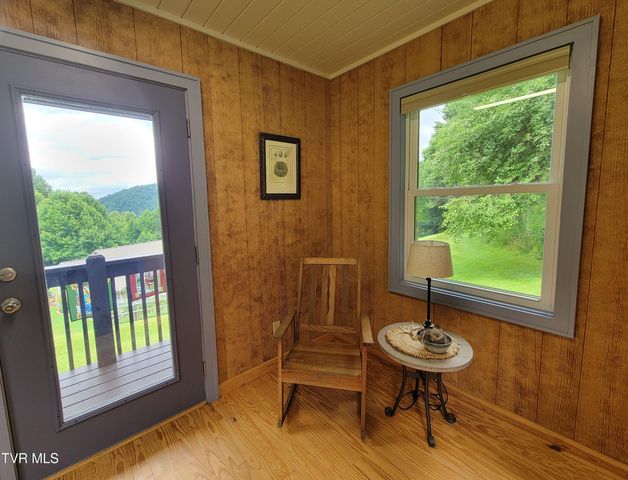 309 Roan Springs Lane, Roan Mountain, TN 37687