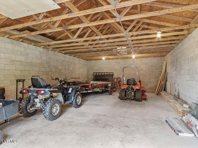 309 Roan Springs Lane, Roan Mountain, TN 37687