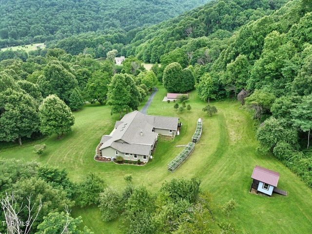 309 Roan Springs Lane, Roan Mountain, TN 37687