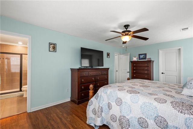 406 Hindman Dr, Jefferson Hills, PA 15025