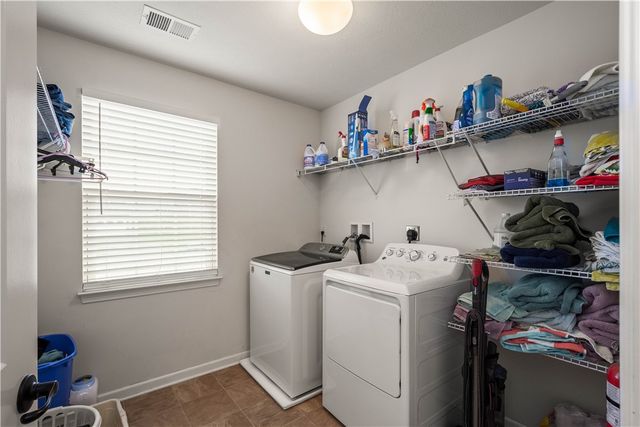 406 Hindman Dr, Jefferson Hills, PA 15025