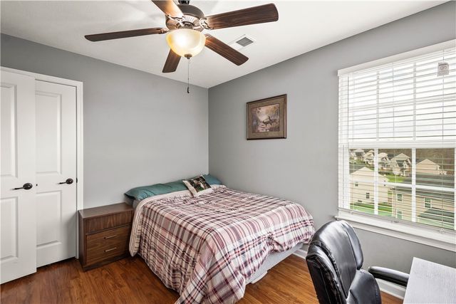 406 Hindman Dr, Jefferson Hills, PA 15025